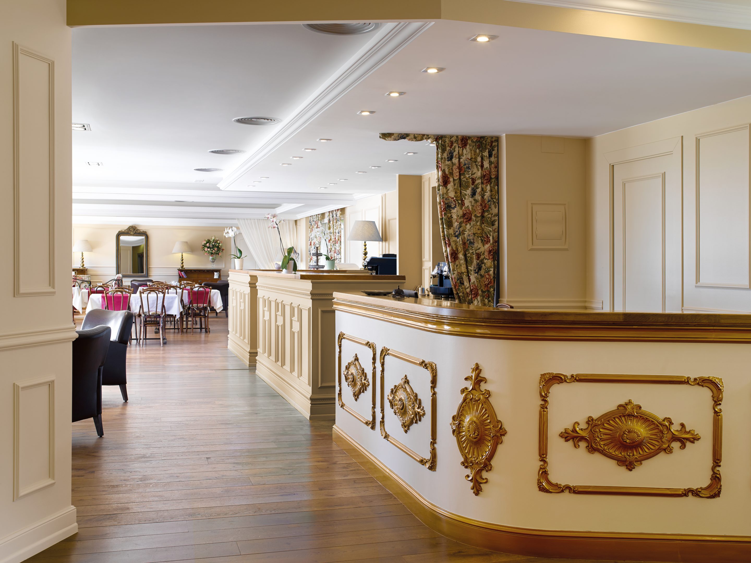 narożnik Z101 do listwy przyściennej Z10